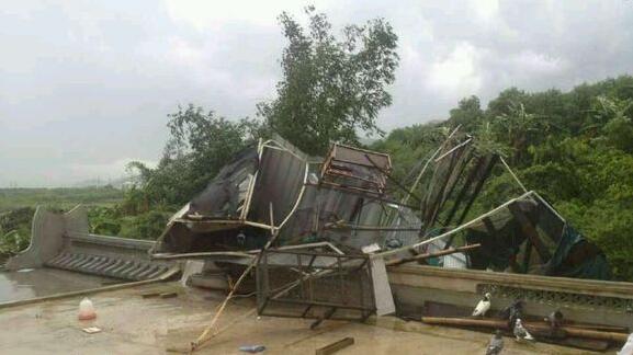 台风中的鸽舍,鸽棚